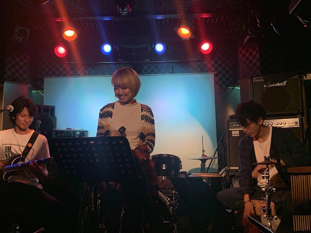 のインスタグラム：「#赤坂ふらっとんカンティーナ #ライブ #ありごとうございました」