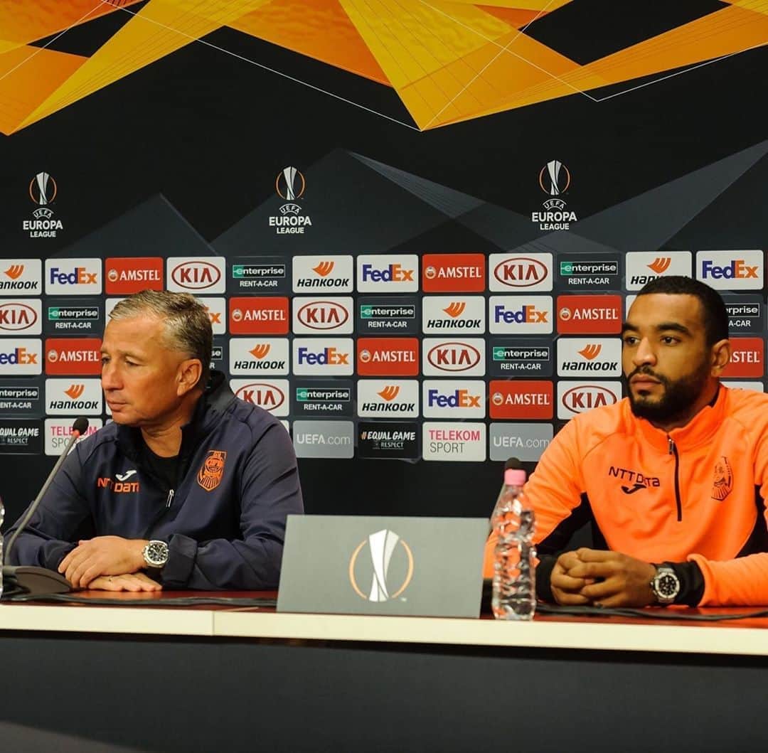 ビレル・オムラニのインスタグラム：「#europaleague」