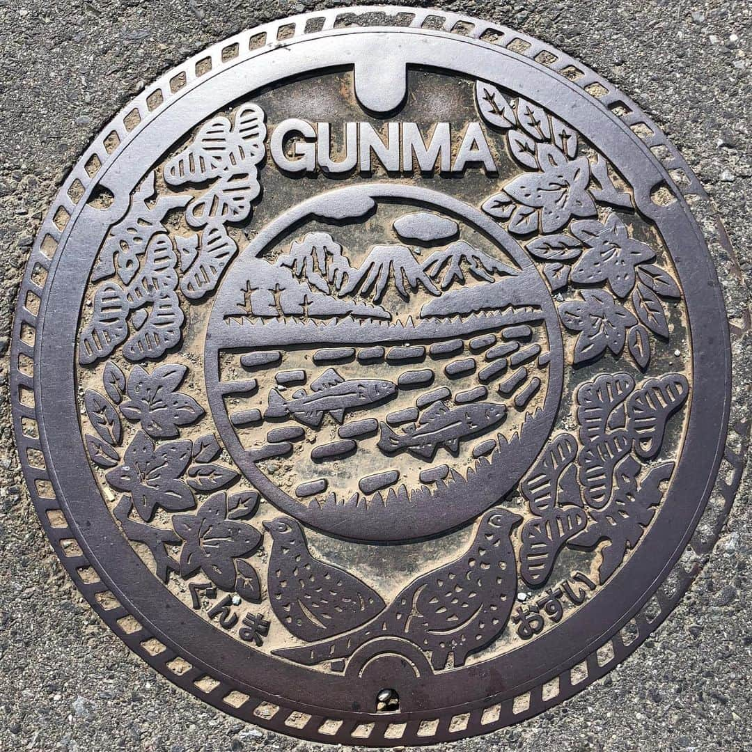 岡倫之さんのインスタグラム写真 - (岡倫之Instagram)「A manhole in Maebashi, Gunma, Japan. My hometown. #manhole #manholecover #manholes #manholecovers #manholestagram #hobby #object #art #artwork #instagood #GOK #GreatOKharn #Japan #maebashi  #gunma  #マンホール #マンホーラー #インスタ映え #芸術 #アート #趣味 #漢 #下を向いて歩こう #世界のマンホール #オーカーン #日本 #群馬県 #前橋市 #故郷」11月7日 3時23分 - great_o_khan