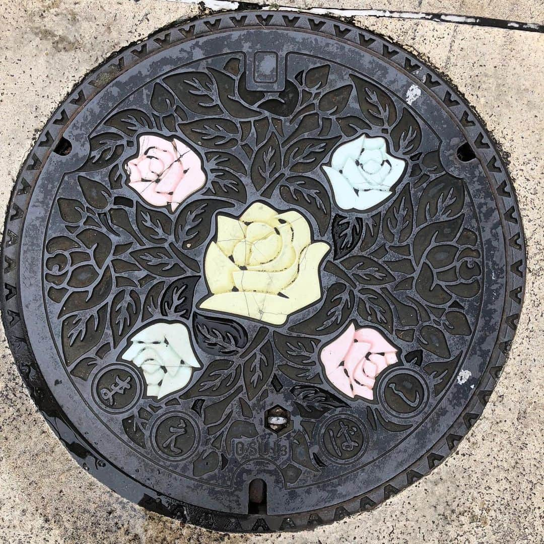 岡倫之さんのインスタグラム写真 - (岡倫之Instagram)「A manhole in Maebashi, Gunma, Japan. My hometown. #manhole #manholecover #manholes #manholecovers #manholestagram #hobby #object #art #artwork #instagood #GOK #GreatOKharn #Japan #maebashi  #gunma  #マンホール #マンホーラー #インスタ映え #芸術 #アート #趣味 #漢 #下を向いて歩こう #世界のマンホール #オーカーン #日本 #群馬県 #前橋市 #故郷」11月7日 3時23分 - great_o_khan