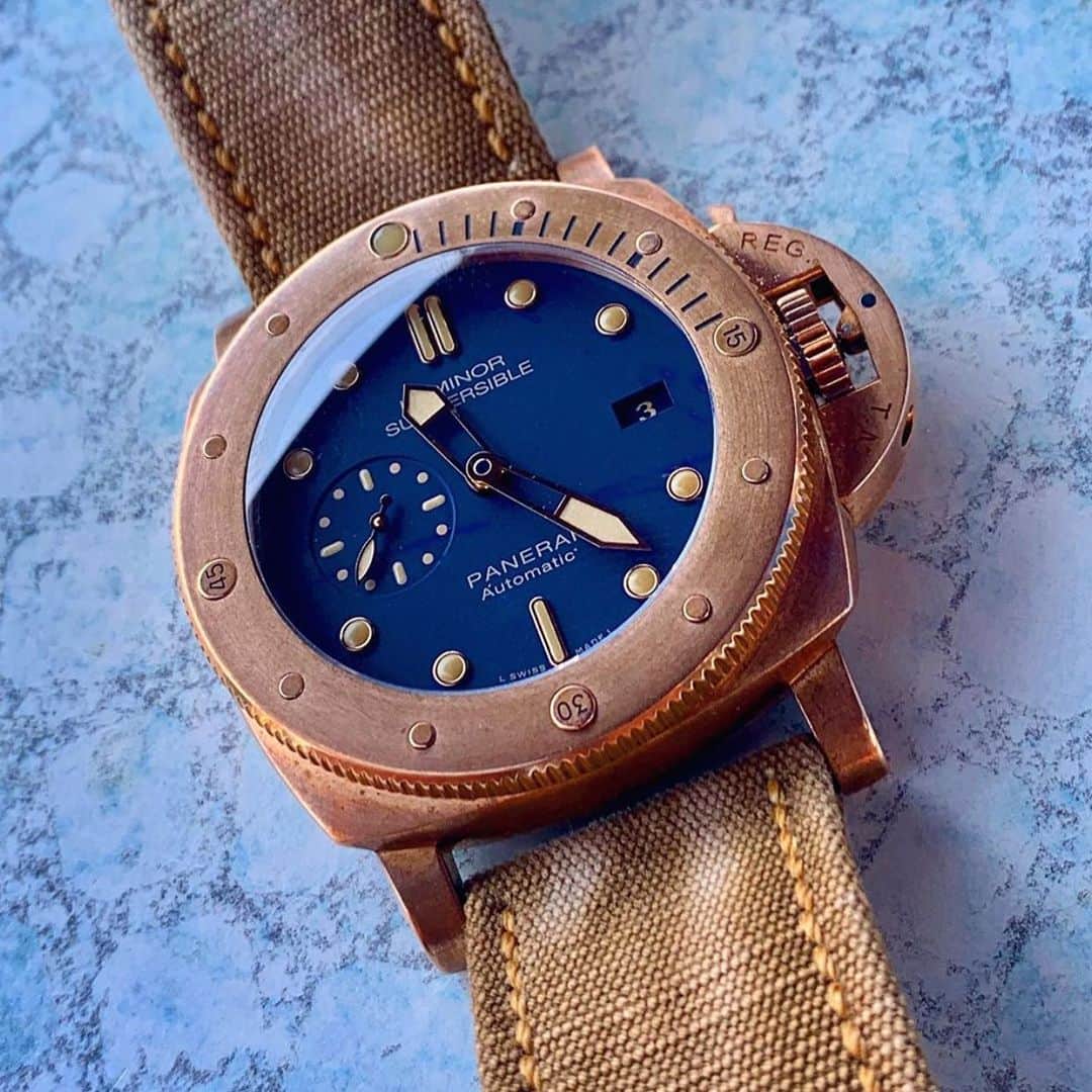 パネライのインスタグラム：「A nice shade of patina on the#panerai #Pam671 Blue dialed Bronzo.  What do you think? Pic by @_dome13 #paneraicentral」