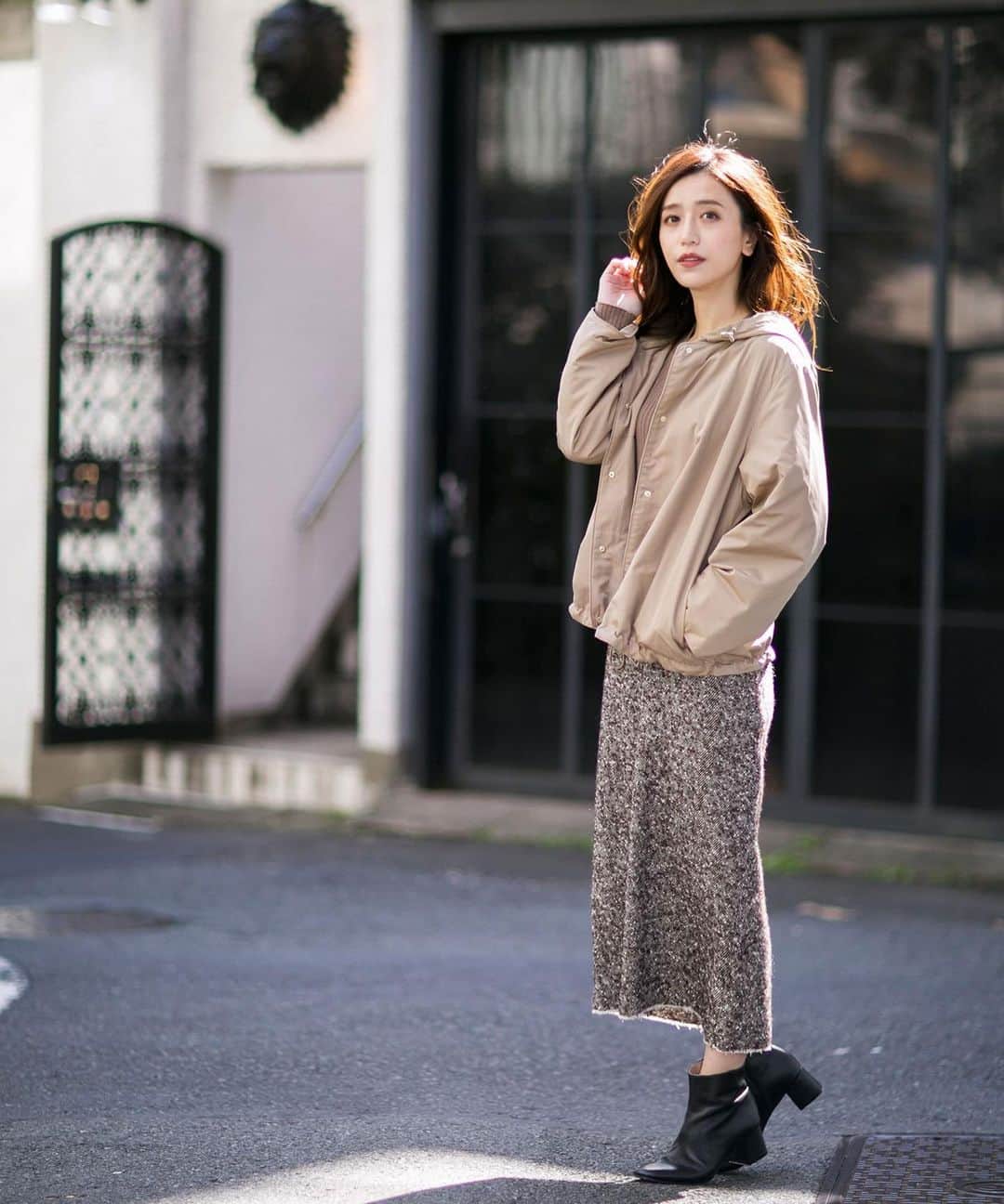 のインスタグラム：「秋晴れ気持ちが良い🍂 綺麗な光だとか一瞬の美しさに気が付いて動ける様になりたい。 .﻿ #2019aw #fashion #model #撮影 #モデル #hairmake #outfit  #coordinate #コーデ #コーディネート #ロングヘア #nanouniverse #ナノユニバース #ヘアアレンジ #ヘアメイク #カジュアル #コーディネート」