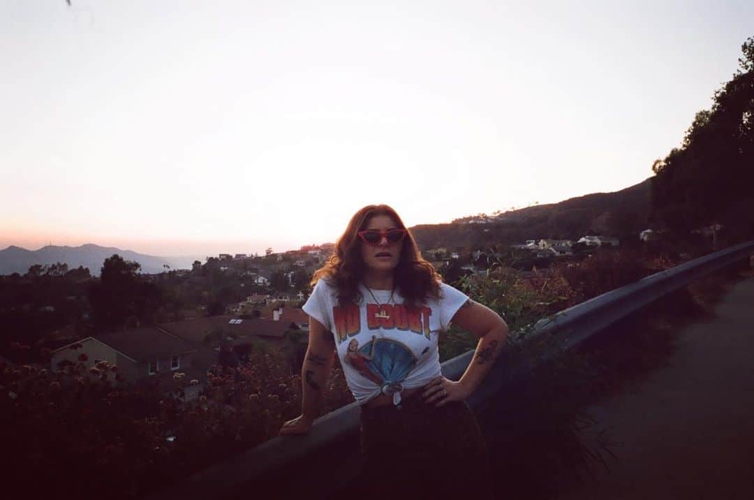 ベスト・コーストのインスタグラム：「hi just stopping by to thank you for watching the video/listening to “For The First Time.” The last few years of my life were a struggle behind closed doors and this song gave me a place to let that all out. I’m human. Shit is hard. I don’t feel “free” everyday. There’s no guidebook to life- but i hope this song helps you find hope that there is indeed light at the end of even the darkest tunnel.  Thank you to @thedirtiestlittlerainbow for listening to my insane idea while I paced through the Glendale Galleria on the phone with him saying “like” way too much. The final product is a montage of things that bring me joy and me literally sweeping away the debris of my past, making peace with them, and smiling my way through life in a freaking red sequin suit. Shout out to @lindseyhartman for dressing me and @taylerberezmakeup for the makeup/hair.  Thank you guys so much for still caring all these years later. Can’t wait for what is to come! Bless up babies. 📸 @thedirtiestlittlerainbow  xx BC」