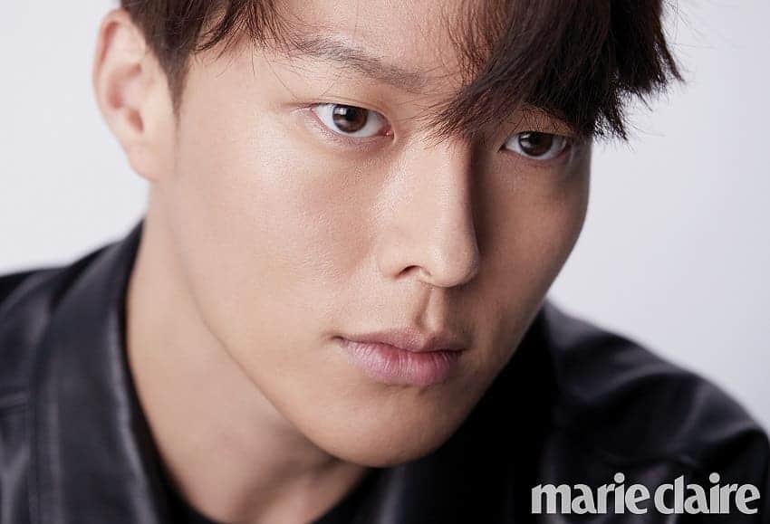 のインスタグラム：「Jang Ki Yong @juanxkui For Marie Claire Magazine October Issue💛 . . . . . #장기용 #JangKiYong #asianboy#맞팔 #셀스타그램 #셀카 #얼스타그램 #데일리 #선팔 #인스타그램 #koreanboy #l4l #f4f  #like4like  #おしゃれ #オシャレ #いいね返し #フォロー #韓国人 #韓国 #セルカ #自撮り #ファッ」