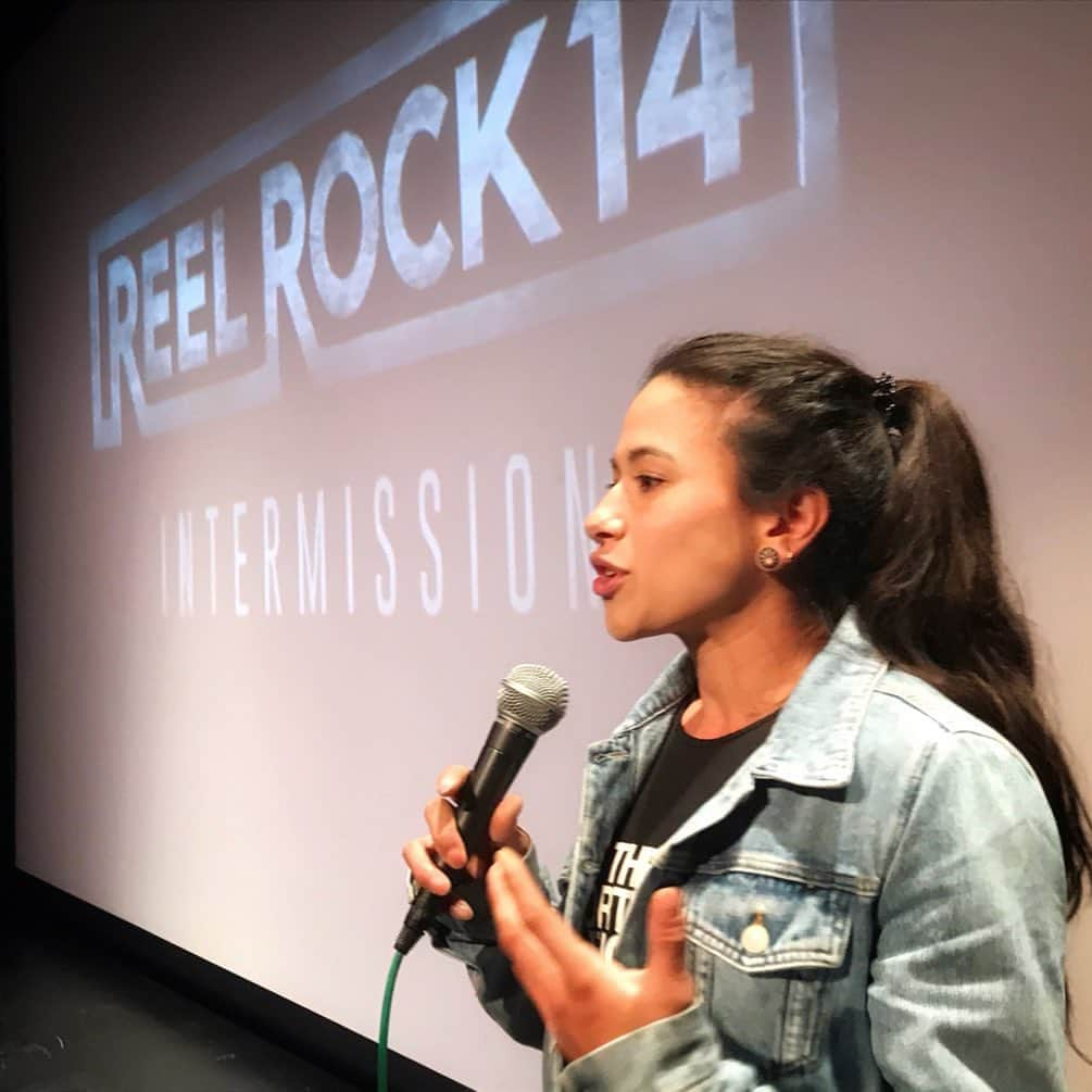 ニーナ・ウィリアムズさんのインスタグラム写真 - (ニーナ・ウィリアムズInstagram)「One of the most impactful parts of this @reelrock tour, for me, was an exchange between a mother and daughter. The daughter, while watching the film, said, “Nina has hair like mommy’s!” There was something about that statement...of a young girl seeing parts of her mother, and maybe herself, in me, that grabbed my heart and wouldn’t let go. I’m so grateful to @reelrock for giving people a chance to see themselves in my story. I’m also humbled whenever people share their stories with me. Thank you to everyone who has come out for the shows, taken a clinic, or listened to my presentations. Your energy is inspiring 🙏🏻 This past weekend in New York marked my final in-person attendance on the tour. Cheers @reelrock  @thenorthface @thenorthface_climb 🙌🏼🙌🏼」11月7日 9時21分 - sheneenagins