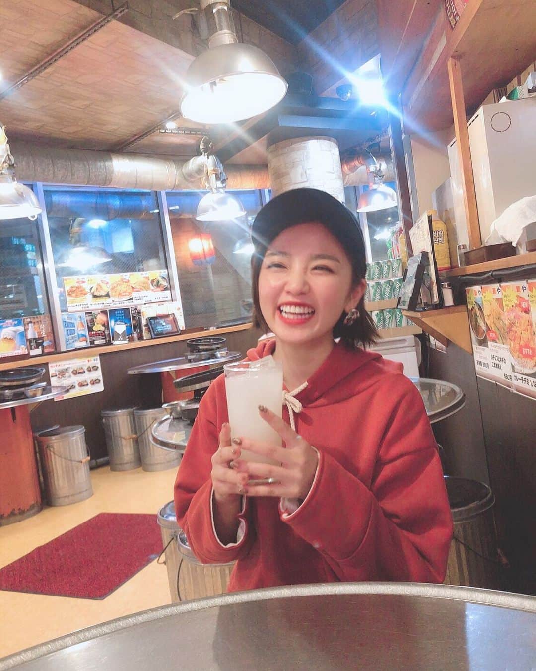小池美由さんのインスタグラム写真 - (小池美由Instagram)「妹子とサムギョプサル🥓🥩🍗🍖 韓国料理と激辛大好きだからご飯の嗜好が合う◎ なにがそんなに面白かったか忘れたけど笑った笑笑笑笑笑笑笑笑笑笑 にんにくめちゃ食べて美味しかった〜🥓🥩🍗🍖 笑いすぎたら目が無くなったわ  お腹いっぱいで眠たい😪  #7things」11月7日 20時09分 - kkkkkoike
