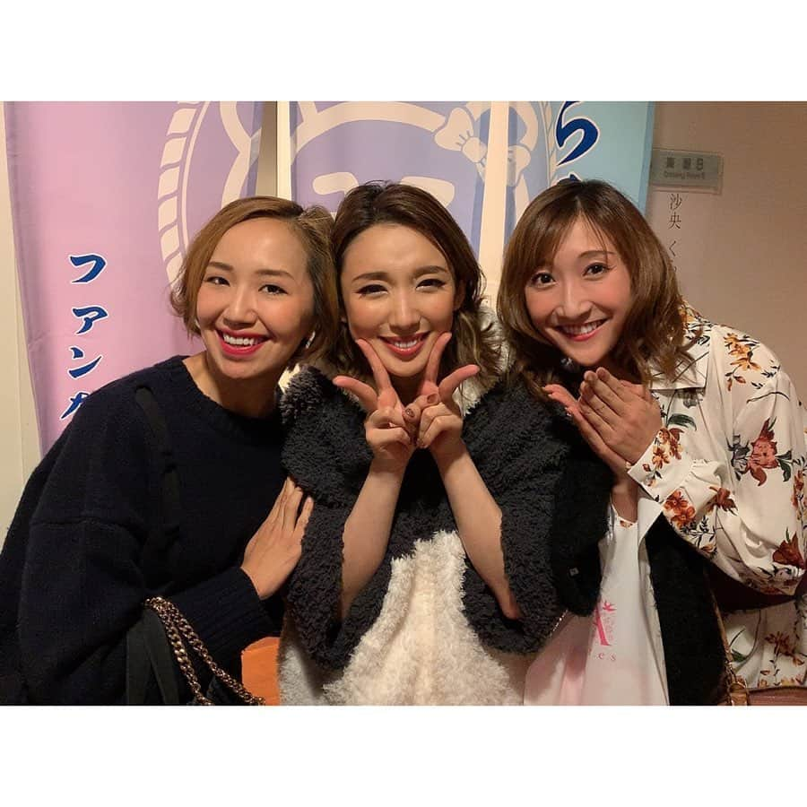 沙央くらまさんのインスタグラム写真 - (沙央くらまInstagram)「みんな関西でも懐かしい仲間が観に来てくれました❤️ 福岡も頑張ります❤️ #鶴美舞夕  #音海ゆうま #白鳥かすが  #祐澄しゅん  #貴千碧  #朝凪麻名  #夢乃花舞  #鷺世燿」11月7日 20時14分 - kurama_sao