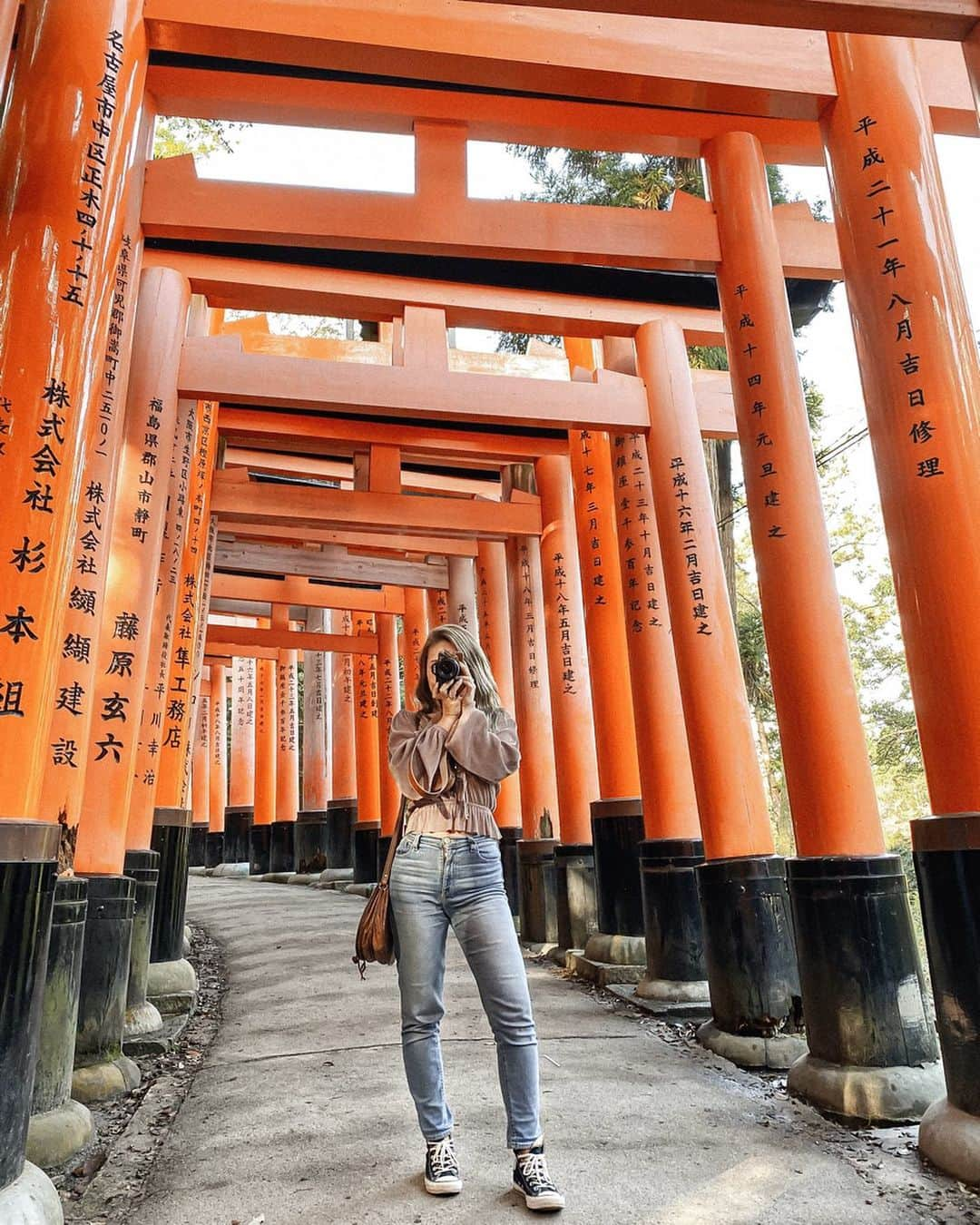 Manamiさんのインスタグラム写真 - (ManamiInstagram)「📍伏見稲荷⛩⛩⛩ 何度来ても美しい🥺✨ 朝8時半に行ったけどもういっぱい人いた😳」11月7日 18時47分 - manashika