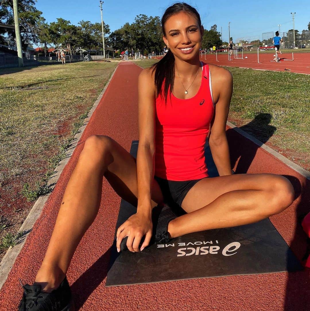 テイレイハ・クラークのインスタグラム：「Just signed up to compete in the F45 Playoffs Australia !  The ultimate test of fitness is floating its way into Darling Harbour on 9-10th November! Come join me in a functional, floating experience like never before  Register today at: https://f45playoffs.com/events 👊  #F45 #F45Training #F45Playoffs #F45PlayoffsAus @F45_Training @f45_challenge_food」