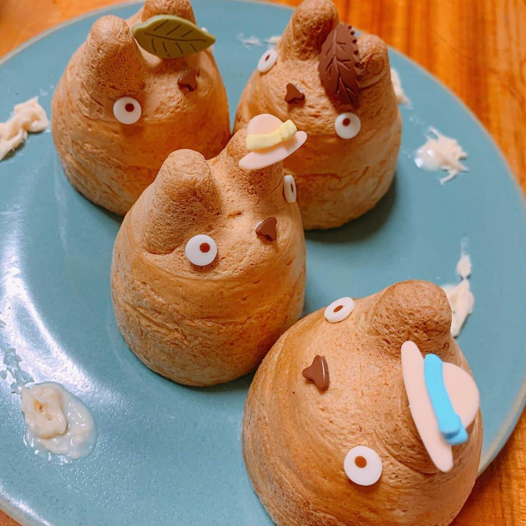 東凛さんのインスタグラム写真 - (東凛Instagram)「#creampuff #myneighbortotoro #ghibli #RinAzuma #白髭のシュークリーム工房 #となりのトトロ #トトロ #シュークリーム #ジブリ #美味しかった #御馳走さまでした #昔めいちゃんになりたかった #まっくろくろすけも #実は #好き #東凛」11月7日 19時40分 - rin_azuma