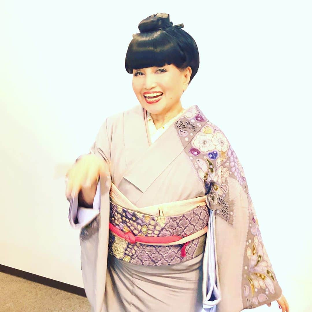 黒柳徹子さんのインスタグラム写真 - (黒柳徹子Instagram)「「ねぇ、ちょっと💕」って感じになちゃったけど、これから、「日立 世界ふしぎ発見！」2本目、パーフェクト取れるように頑張ります！」11月7日 19時48分 - tetsukokuroyanagi