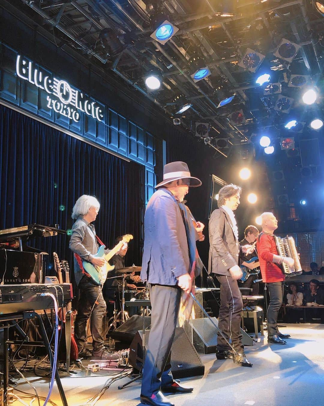 江連裕子さんのインスタグラム写真 - (江連裕子Instagram)「. BLUE NOTE TOKYO 🎼 着物で司会を担当させて頂きました♪ . #ブルーノート東京 #ブルーノート #bluenotetokyo #bluenote #江連裕子 #音楽 #music #jazz #バイオリン #アコーディオン #アコーディオン演奏 #東儀秀樹 #東儀秀樹✖️古澤巌✖️cobaコンサートツアー2019 #東儀秀樹氏 #coba #古澤巌 #古澤巌さん」11月7日 19時50分 - yuko_ezure