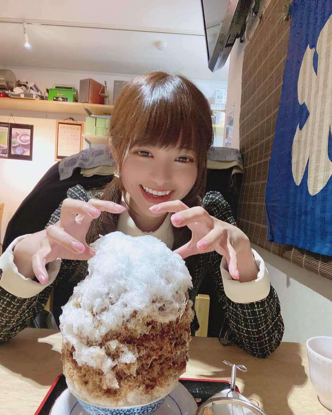 桜もこさんのインスタグラム写真 - (桜もこInstagram)「かき氷🍧  #かき氷 #カキ氷 #下北沢 #🍧」11月7日 19時54分 - mokochan319