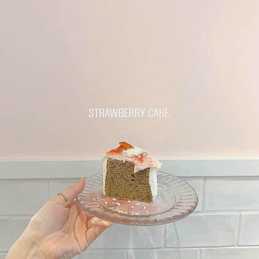 ローリエプレス編集部のグルメインスタ