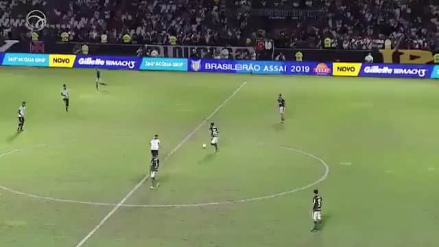 ルイス・アドリアーノのインスタグラム：「+3 pontos ⚽️🙏🏾」