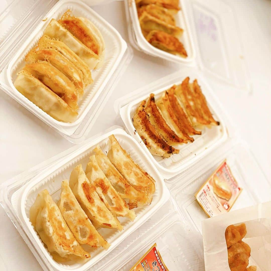 橘田いずみのインスタグラム：「It was held “Utsunomiya gyoza festival “ last weekend in Utsunomiya,Tochigi 😍 Utsunomiya is the biggest and most famous Gyoza town in japan..even in all over the world🥟🥟🥟 I produced original gyoza “fish and chips gyoza” it’s sounds like really..haha🇬🇧 It was soooo delicious and I thought I wanna sell it in UK!! I’m waiting for offering from any restaurant...🤗🤗🤗🤗 If you have opportunity to come to japan, you should come to Utsunomiya!!!!! #gyoza #utsunomiyagyoza #utsunomiyagyozafestival #dumplings #kittaizumi」