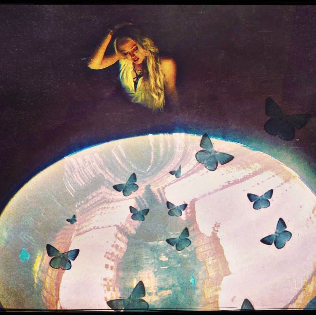 ティファニー・トランプのインスタグラム：「🦋」