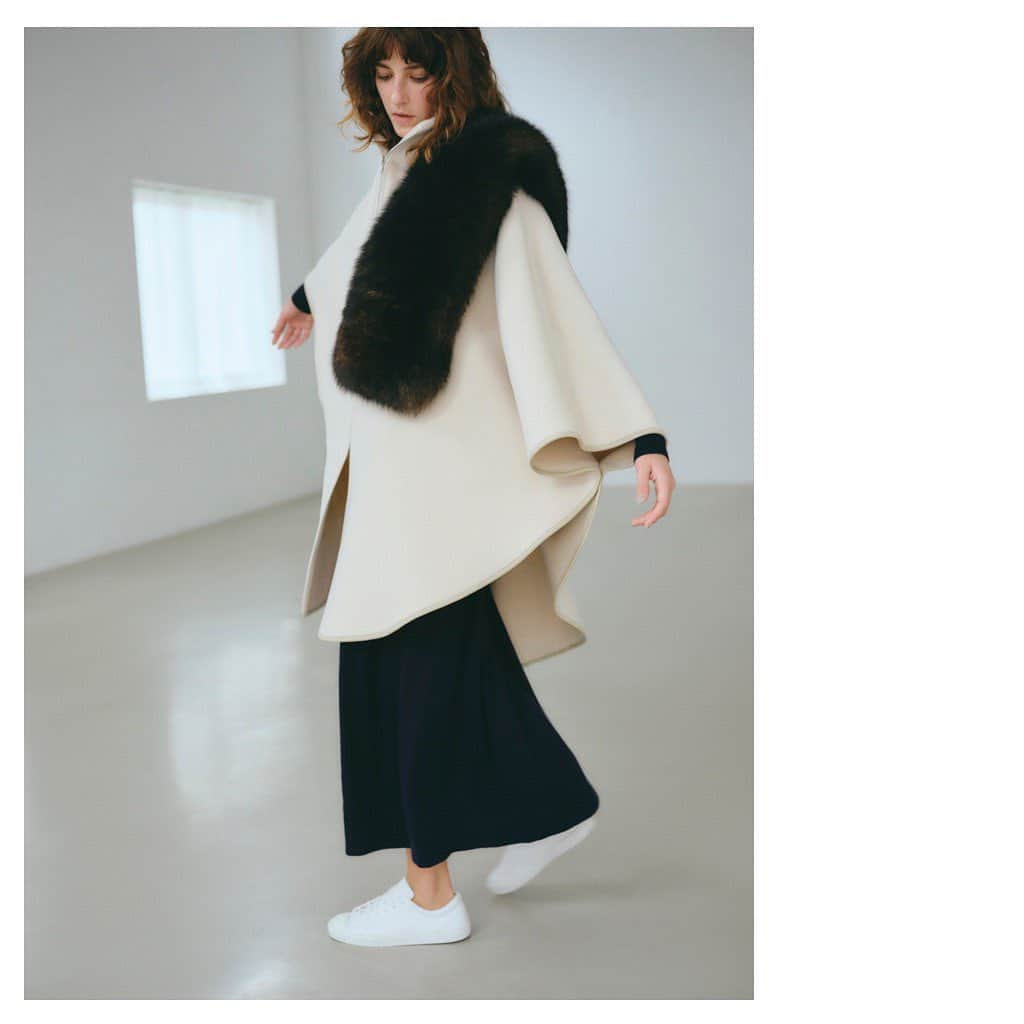 ウィムガゼットさんのインスタグラム写真 - (ウィムガゼットInstagram)「【2019 COAT COLLECTION】  Coat(Whim Gazette) ¥70.400 One piece(Whim Gazette) ¥27.500 Fur(for-Y) ¥49.500※STORE ONLY Shoes(CONVERSE) ¥15.400  #whimgazette#2019AW#ウィムガゼット#anniversary#10th#fashion#fur#coat#coatcollection#trend#poncho」11月7日 13時34分 - whimgazette_official