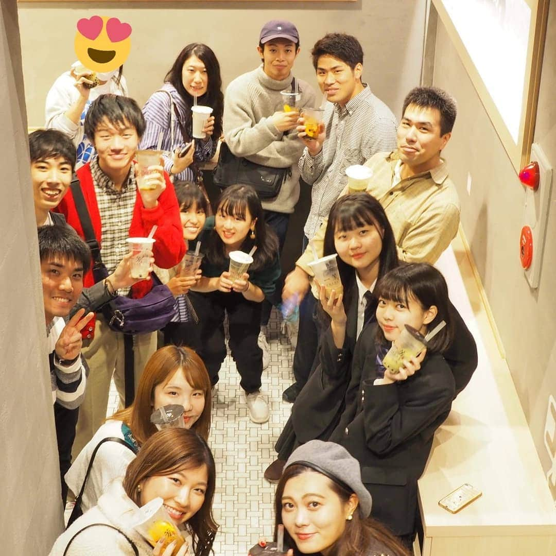 rhythmのインスタグラム：「. いろんな人との交流が増えて嬉しい🥰 . rhythmの夢は、 プロレスを通して皆に勇気を届けること だからもっともっと強くならなきゃ😶 . それに！沢山の人に存在を知って貰いたいし 何よりみに来て頂きたい🤗 . 今回の３大会で、下手したら練習生降格になる。 その結果だけはなんとしてでも避ける！ . 最後のQRから、無料でFC会員になれちゃいます！ 今ならプレゼント企画も実施中です！ 是非、LINE追加してみてくださいっ！ #マツコの知らない世界 #お馴染み #タピリスト #タピオカ #グリーンバード #清掃活動 #スニーカー #おしゃれ #セサミストリート  #カーミット #NIKE #プロレス #pw_jto #rhythm」