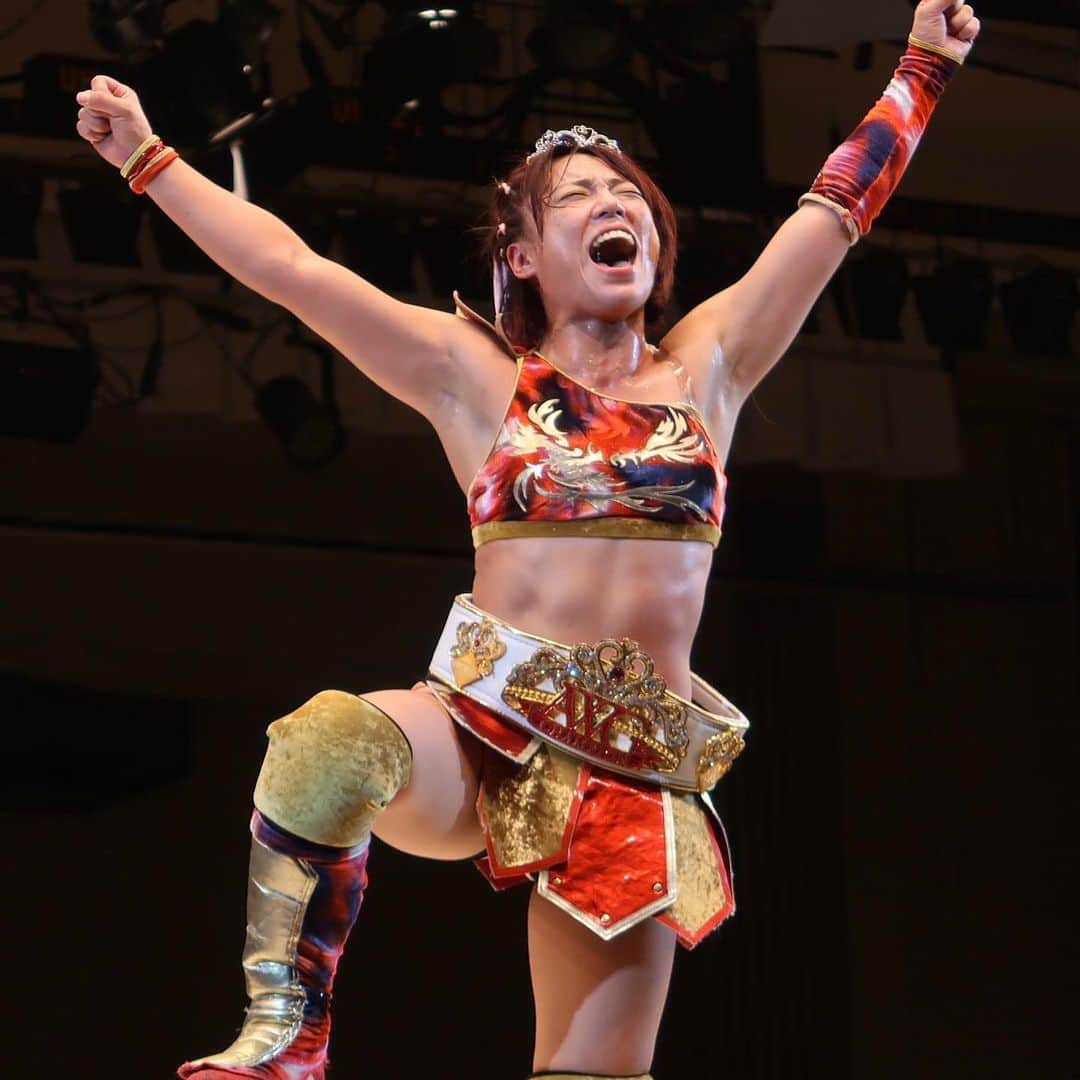 高瀬みゆきのインスタグラム：「獲ったどーーーーーーーー！！！ I am champion!!! #アクトレスガールズ #プロレス #女子プロレス #awge」