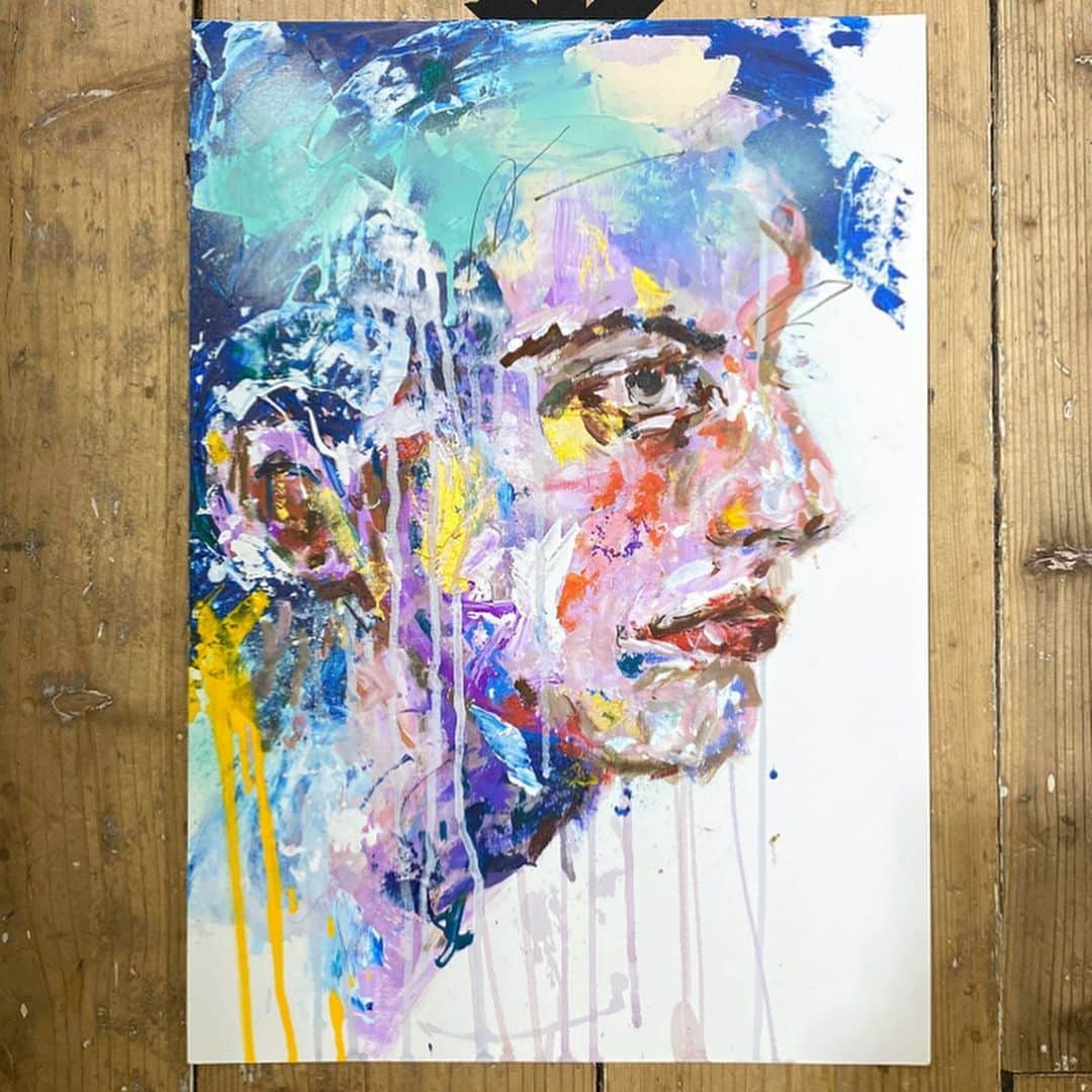 坂東工さんのインスタグラム写真 - (坂東工Instagram)「Khayah @khayah_artist (カヤ)の衝撃…引き寄せられ、僕は涙を流しました。見ればわかります。 @iiwii.art  #坂東さんはアートに涙を流しがち イベント詳細↓  11/8から３日間、渋谷キャスト敷地内で開催されるXRアート展「INVISIBLE ART IN PUBLIC」に、 Khayahの作品が夜空に浮かぶXRアートに！本展キービジュアルとして採用されました！  Khayah’s art work is expressed XR-art float in the SHIBUYA night sky and adopted as Key visual ’INVISIBLE ART IN PUBLIC’ Exhibition. Come to see and try XR-art!!. . . ●INVISIBLE ART IN PUBLICについて● WHITE NIGHT WEEK期間中、11月8日（金）から10日（日）の3日間 SHIBUYA CAST. 敷地内にて開催される、XRで楽しむアート展。９月に行われた「渋谷5Gエンタメテック会議 Vol.1」にて“渋谷の街自体を美術館にできたら”という構想のもと今回の実施に至る。 「見えないを価値に。」をコンセプトに、スマホやタブレットなどのスクリーンを通さないと見えないXRの制約を逆手に取り、街の姿を変えずに物理的制約から解放された作品を街頭に展開。日常生活に作品を溶け込まし、共生する世界観の中で、あらゆる人が作品を自由に観賞・評価・支援できるプラットフォームを目指し定期的に展示を開催予定。 展覧会名/Exhibition：INVISIBLE ART IN PUBLIC  開催場所/Place：SHIBUYA CAST. 開催期間/Period：2019年11月8日（金）9日(土)  10日（日） 開催時間/Time：17:00 – 21:00 体験方法：端末 (iPad) はCITYSHOPb渋谷キャスト店にて貸し出し。SHIBUYA CAST.敷地内に貼られたマーカー(QRコード)をSTYLY MR (アプリ)を起動させ、読み込むことにより、空間上に浮かび上がるアートを楽しむことができます。  #art #iiwiiart #XRart #exhibition #5G #shibuya #shibuyacast #INVISIBLEARTINPUBLIC  #au #KDDI #whitenightweek  #artexhibition #keyvisual #AR #XR #artexhibition」11月7日 15時16分 - takumimoriyabando