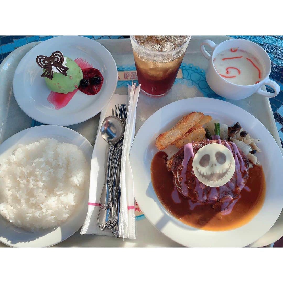 川崎希さんのインスタグラム写真 - (川崎希Instagram)「プラザパビリオンでごはん😊 ここのレストランはテラス席からショーも観れたよ  #プラザパビリオン #ディズニー」11月7日 15時25分 - kawasakinozomi