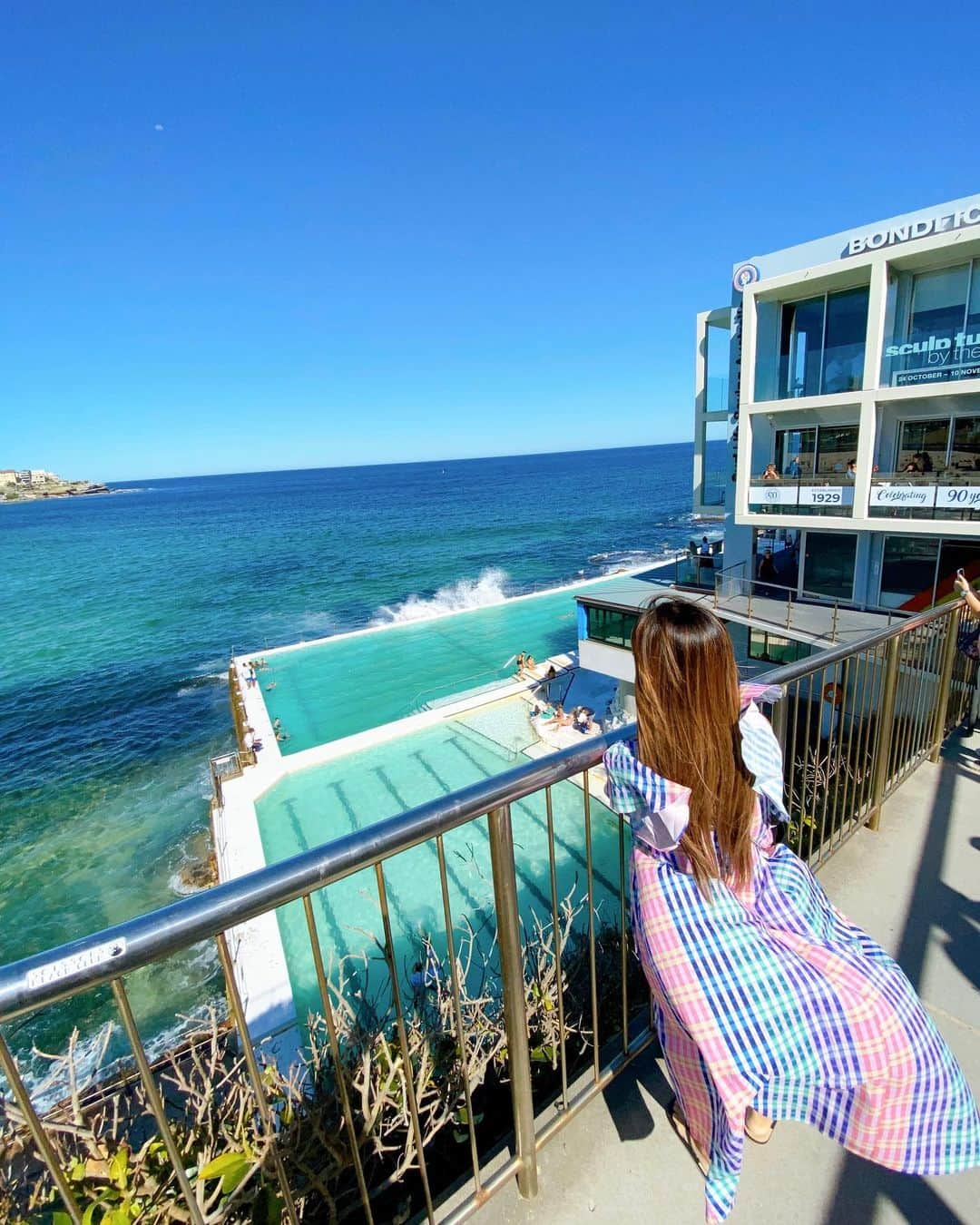 福王寺彩野さんのインスタグラム写真 - (福王寺彩野Instagram)「Bondi beach🌊🏄‍♂️icebergs🍽💙💙💙 #australia #bondibeach #icebergs #オーストラリア #ボンダイビーチ #アイスバーグ」11月7日 15時56分 - ayano_fukuoji