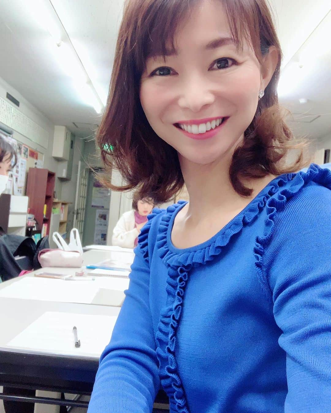 荒生暁子さんのインスタグラム写真 - (荒生暁子Instagram)「京都のアナウンススクールでは 30秒 1分 スピーチ特訓。 素直でかわいい生徒たち❤️ 🌟どんどん美しくなって行く👠 就活、秋の陣、頑張れ〜！ 秒針を体に刻む感覚 一緒になってやってます。 #スピーチ特訓#スピーチレッスン#スピーチ練習#アナウンススクール#chkアナウンススクール #女子アナ志望」11月7日 16時02分 - akikoarao0904