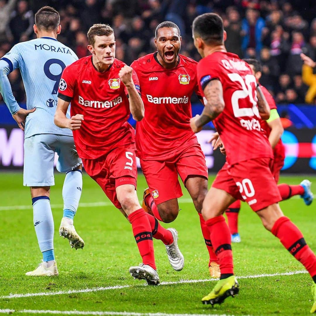 ヨナタン・ターさんのインスタグラム写真 - (ヨナタン・ターInstagram)「Starke Teamleistung! 💪🏾 Wichtiger Sieg! 🙌🏾 Grandioser Abend! 🙏🏾 @bayer04fussball #B04Atleti #WeWill #dieuestaucontrôle」11月7日 17時01分 - jonathantah_