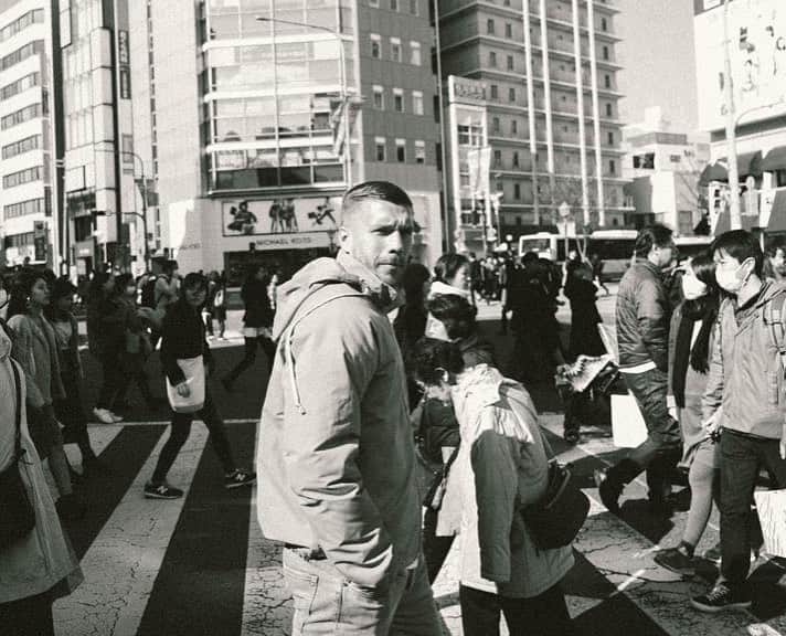 ルーカス・ポドルスキさんのインスタグラム写真 - (ルーカス・ポドルスキInstagram)「Shopping season. 🇯🇵👑 #LP10」11月7日 17時03分 - lukaspodolski