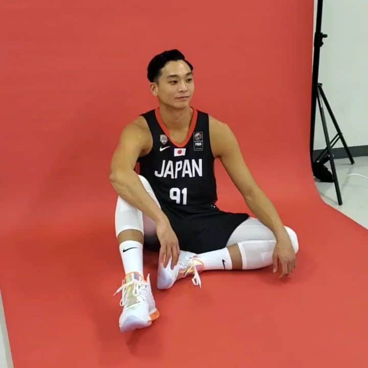 落合知也のインスタグラム：「Shooting📸 雑誌の撮影～発売したらチェックして下さい💪」