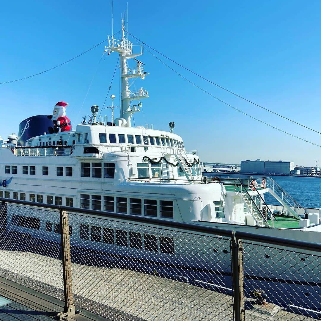 MAYUMIさんのインスタグラム写真 - (MAYUMIInstagram)「ランチクルーズ♪ ⛴  雲一つない晴れの日に行ってきました🥰 横浜の景色を見ながら 中華のビュッフェ たまにはこんなランチも良いなぁ♡  #ロイヤルウィング　#横浜港」11月7日 17時38分 - djmayumi