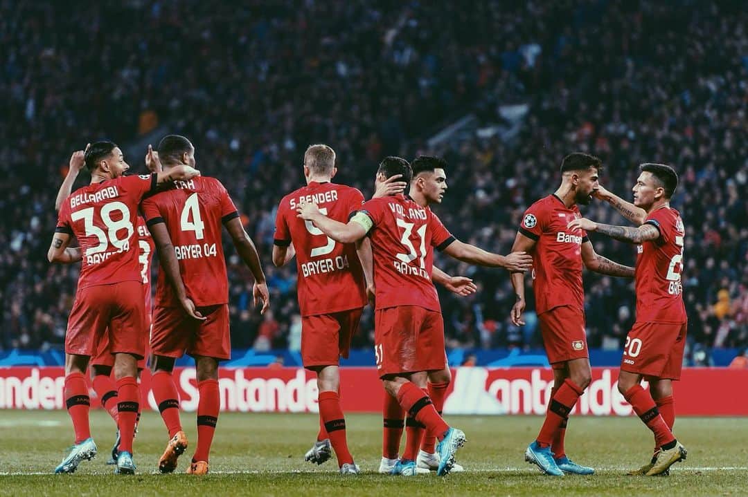 カリム・ベララビのインスタグラム：「Team // Championsleague // 3 Points ✅」