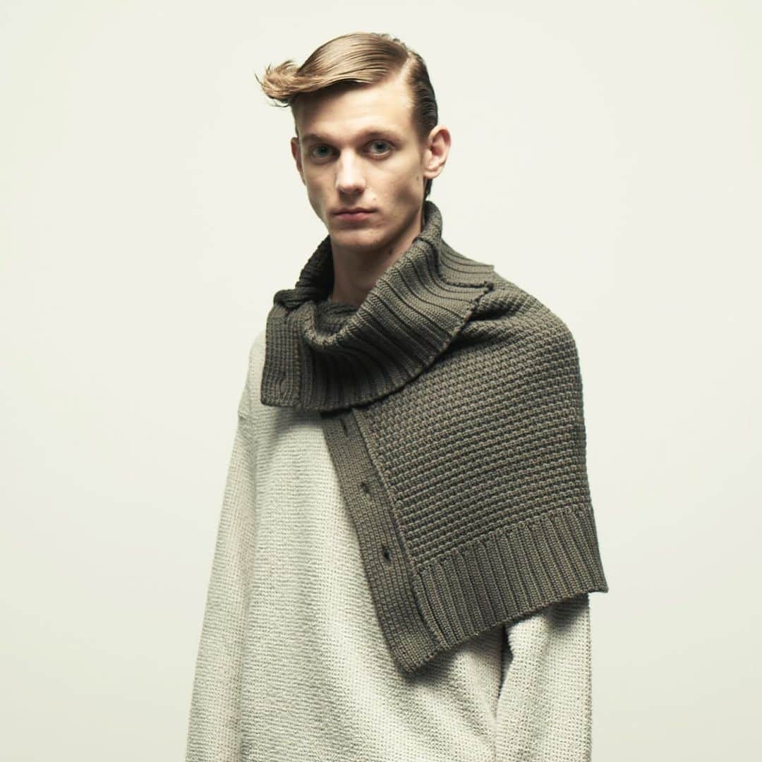 ウィザードのインスタグラム：「WIZZARD 2019 FALL WINTER COLLECTION “INTERACTION”  SNOOD  #wizzard_fac #wizzard #fashion#tokyofashion #streetfashion #fashionphoto #streetwearbrand  #streetwearaddicted #19aw #designersbrand #domesticbrand #2019aw #tokyo #japan #streetfashion#fashionphotoshoot #wizzardaw19 #fashionsnap_men」