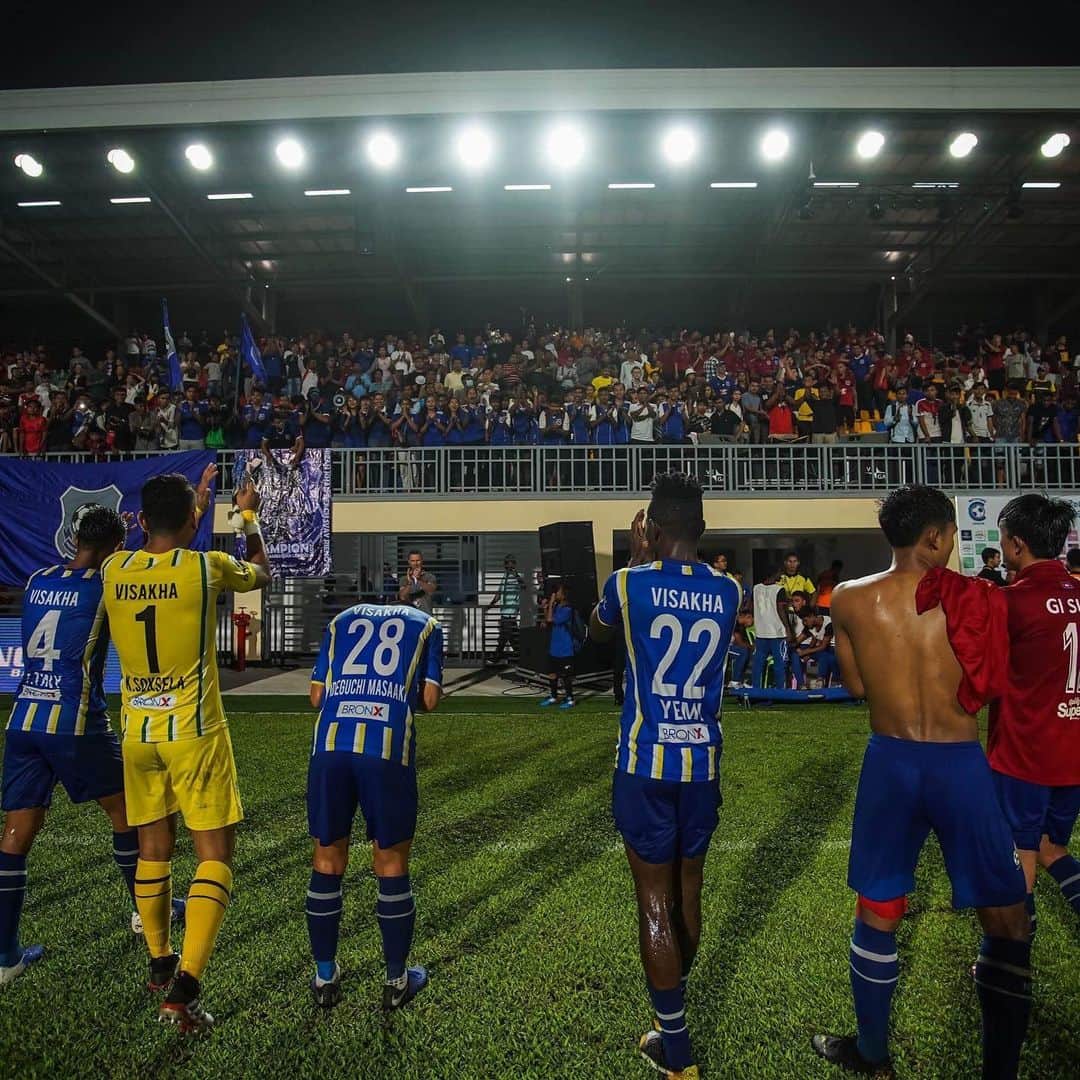 井手口正昭さんのインスタグラム写真 - (井手口正昭Instagram)「今シーズン2位でカンボジアリーグ終了しました。 大きな怪我なくプレー出来たことと、色んな人達と出会う事が出来て楽しいカンボジア生活をおくれました🇰🇭🇰🇭 end of the 2019 season in Cambodia  thank you for supporting us i appreciate all your support  o-kun 🇰🇭🇰🇭🙏😊 #cambodia#phnompenh#soccer#visakha」11月7日 18時13分 - ide0810