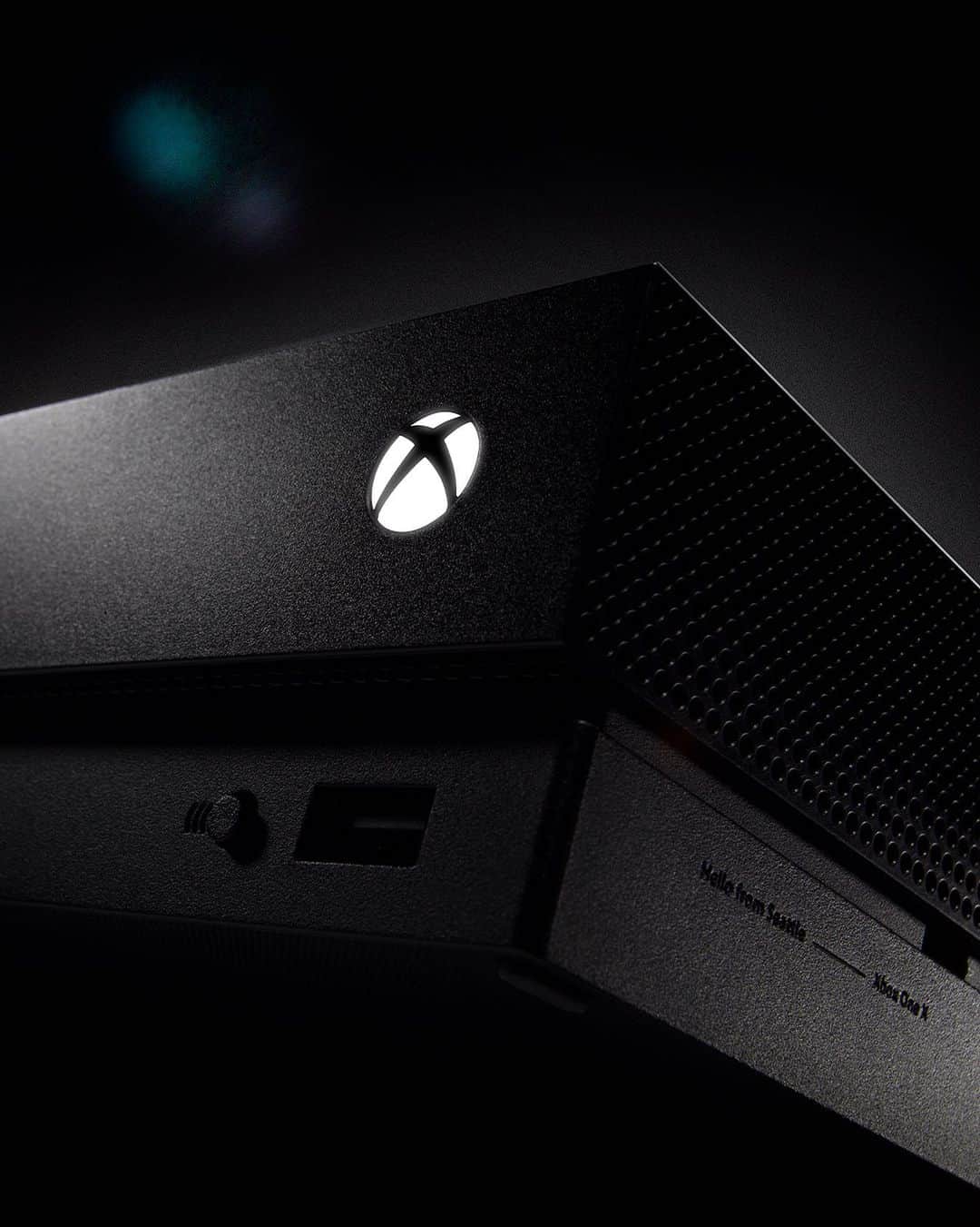 Xboxさんのインスタグラム写真 - (XboxInstagram)「Celebrating two years with the world’s most powerful console. #XboxOneX」11月8日 5時00分 - xbox