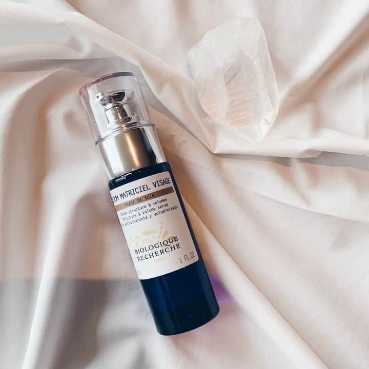 のインスタグラム：「Today’s Recommendation 💕 #ピンっと  #ハリ肌 #ターゲットセラム マトリックス http://www.thedayspa.jp/br.html . .⁠ ⁠⁠⁠#BiologiqueRecherche ⁣⁣⠀﻿⁠ ⁣#Buildingbetterskin ⁣⁣⠀﻿⁠ #FollowYourSkinInstant⁣⁣⠀﻿⁠ #セラム⁠ #美容液⁠ .⁠ #スキンケアのファイナルアンサー⠀⁣⁣⠀﻿⁠ #BIOLOGIQUERECHERCHE ⠀﻿⁠ #ビオロジックルシェルシュ⁣⁣⠀﻿⁠ #瞬間肌#スキンインスタント⠀﻿⁠ ⁠ #thedayspa#ザデイスパ#SPA#スパ#スパトリートメント #メディカルコスメ⁣⠀#医学的アプローチ⁣⁣⠀#クリニック⠀﻿⁠ #スキンケア難民⁣⠀﻿⁠ .⁠ #肌トラブル⁠ #うるツヤ肌⁠ #ハリ肌⁠ #速攻ピン  #小顔ケア ⁠#ホテル  #ホテルスパ #肌トラブル改善  #スキンケア難民の強い味方」
