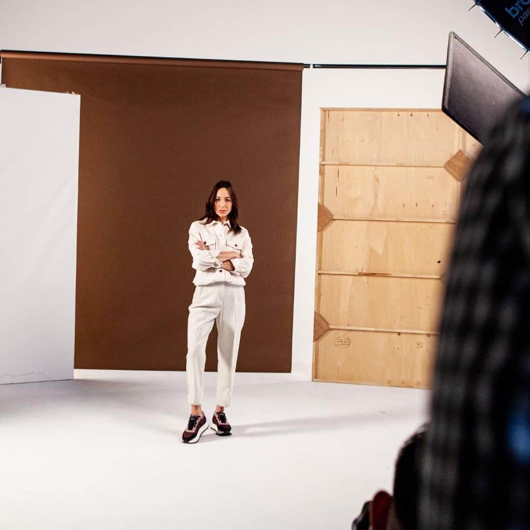 アンナ・オルティス（イニエスタの妻）さんのインスタグラム写真 - (アンナ・オルティス（イニエスタの妻）Instagram)「Gran día de trabajo en equipo! @Mikakus shooting day! #fashion #sneakers #boom」11月7日 20時36分 - annaortiz34