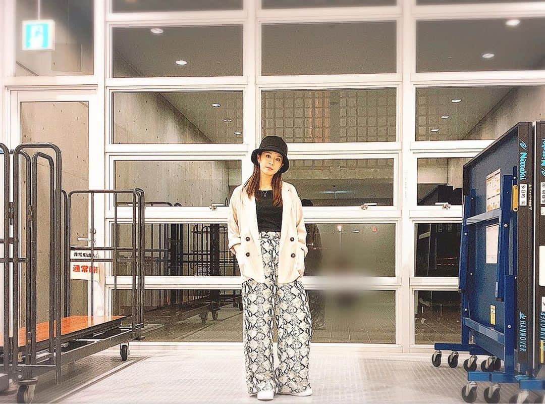 望月京奈のインスタグラム：「🐍💜👟 . . #パイソン #ootd #ファッション #fashion #nike #japanese」