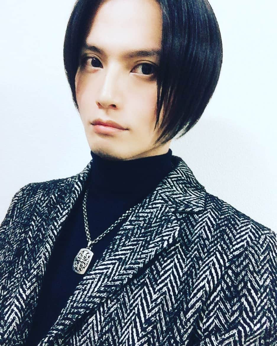 友常勇気さんのインスタグラム写真 - (友常勇気Instagram)「information!! 何卒よろしくお願いします🥺💓 友常勇気 4TH Birthday Event ～お誕生日会2020～  先行申込期間は11/28(木)12:00〜12/2(月)23:59までとなっております🎊 ■開催日時 2020年2月22日（土） 【1部】開演12：00（開場　11：30） 【2部】開演16：30（開場　16：00） ■会場 浜離宮朝日ホール（東京都中央区築地5-3-2 朝日新聞東京本社 新館2階） https://www.asahi-hall.jp/hamarikyu/access/  特設HPはこちら＞＞http://ingot-e.com/yuki_BD420222/ (以前告知致しました日程より変更となっておりますのでご注意下さい)  #友常勇気 #バースデーイベント #先行受付 #11月28日より #何卒よろしくお願いします 心よりお待ちしております☺️🎊 p.s I'm going to go eat dinner now( ๓´╰╯`๓)♥」11月7日 21時04分 - yuki_tomotsune