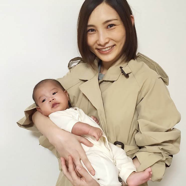 伊藤春香さんのインスタグラム写真 - (伊藤春香Instagram)「授乳で起きるたびに﻿ 「ゴムが...ゴムがぁぁ...！！！！」﻿ ﻿ ってヘアゴム探すのが嫌で﻿ 木村直人さん @air_kimura  に切ってもらってきました。﻿ ﻿ 産後初ヘアカット。﻿ すっきり☺️﻿ ﻿ #ヘアカット﻿ #air銀座 #ヘアゴム﻿ #木村直人 #キム様﻿ #ムスカ #ショートヘア #生後1ヶ月」11月7日 21時33分 - ha_chu