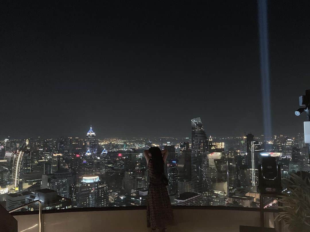 おもてちゃんのインスタグラム：「. 最終日の夜🌃」