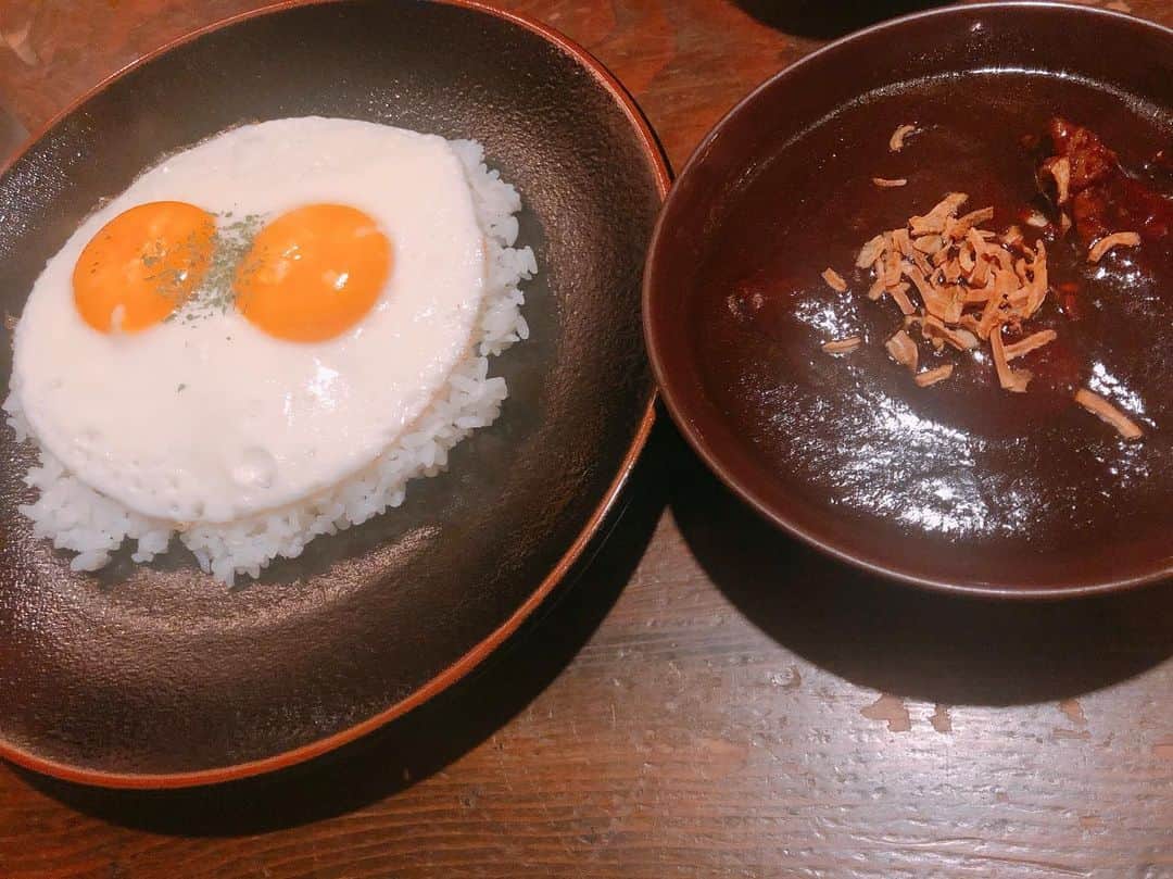 武岡優斗さんのインスタグラム写真 - (武岡優斗Instagram)「絶品かりー。  まいうーでした… 美味でした… 最高でした…  2月以来…  前回はマイナス4度…笑 今回は6度…笑  いやいや…寒いのなんのって笑  ここの…かりーは 美味いんだなー😋  夏は避暑地により 激並びらしい笑  #curry #curryrice #currystagram #topping #friedegg #dinner #delicious #awesome #寒い #simple に #寒い #そして #ただただ #美味い #絶品 #絶品かりー #絶品かりーらいす #summer #激混み #現場からは以上です🙏」11月7日 22時44分 - yuto_takeoka17