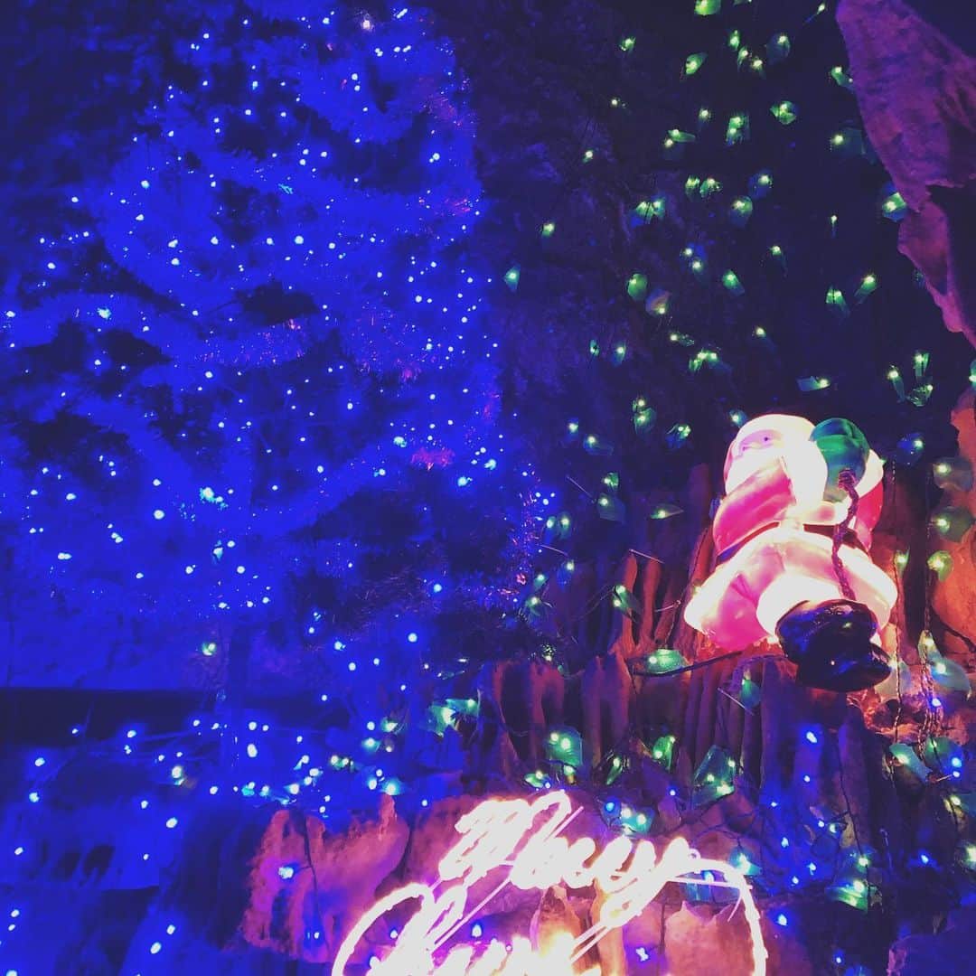 石川由香里さんのインスタグラム写真 - (石川由香里Instagram)「. お昼に楽しめる 竜ヶ岩洞の イルミネーション！ . 青の洞窟、 キレイでした(*´艸｀*) . #浜松 #竜ヶ岩洞」11月7日 22時57分 - yukari_ishikawa