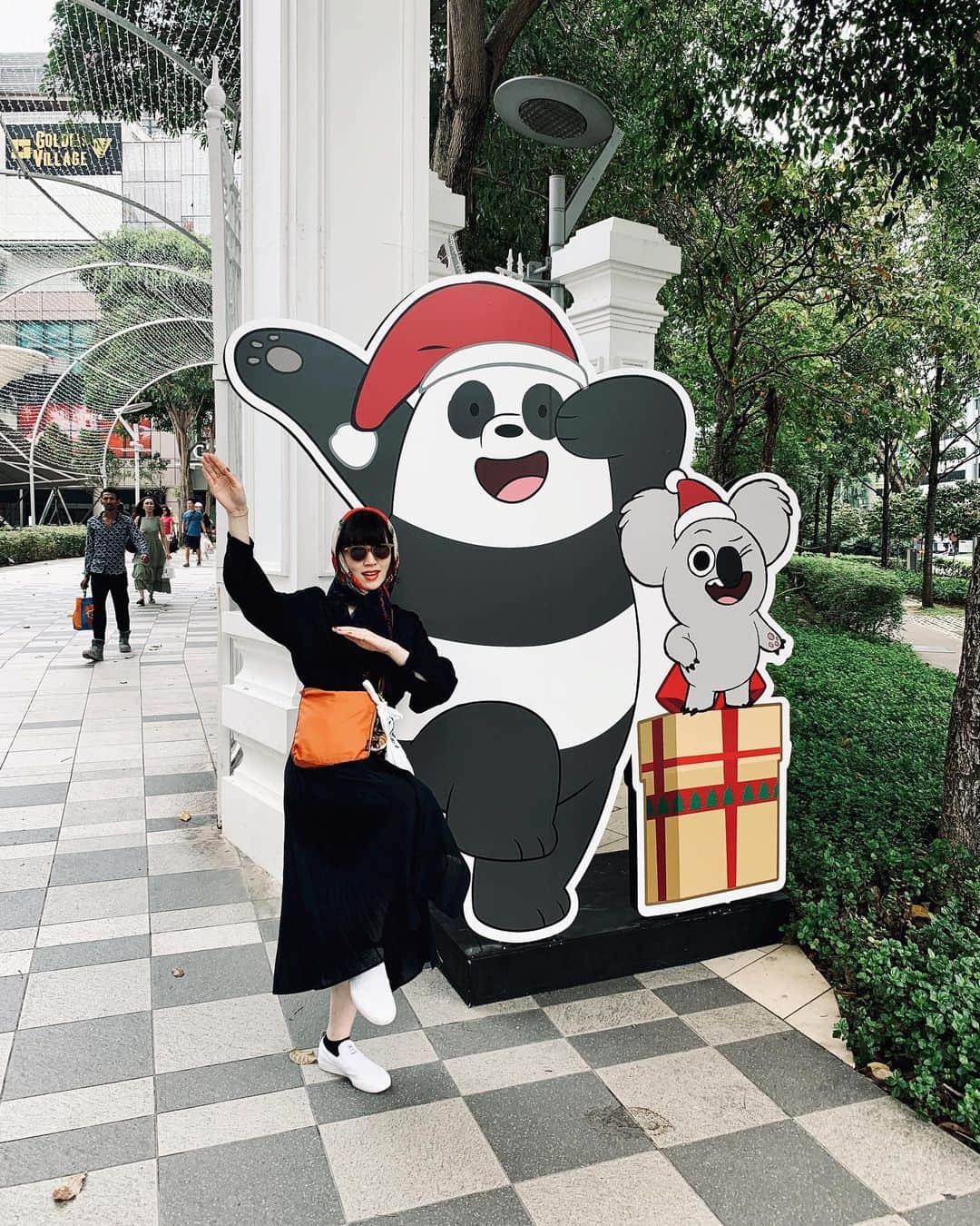 小谷実由さんのインスタグラム写真 - (小谷実由Instagram)「シンガポールに来ています。やっとまた来れたー！！！！🌹🌹🌹🌹嬉しさを煽るように現れたベアベアーズと共に」11月7日 23時00分 - omiyuno
