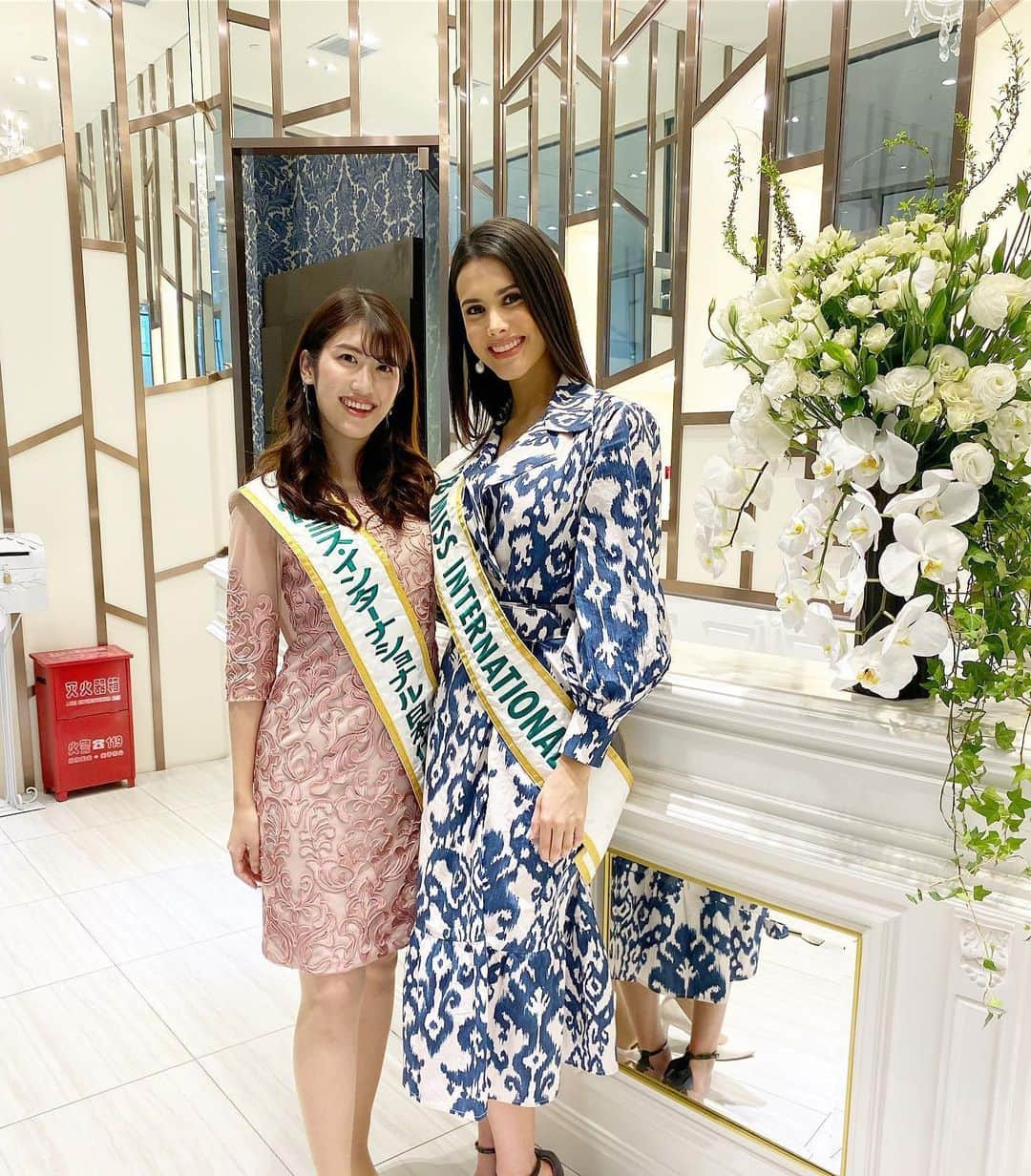 杉本雛乃さんのインスタグラム写真 - (杉本雛乃Instagram)「At gorgeous Miss Paris Shanghai with our lovely beautiful queen @mariemvelazco 🥰 #missinternational2018 #missparis」11月7日 23時09分 - hinano_sugimoto