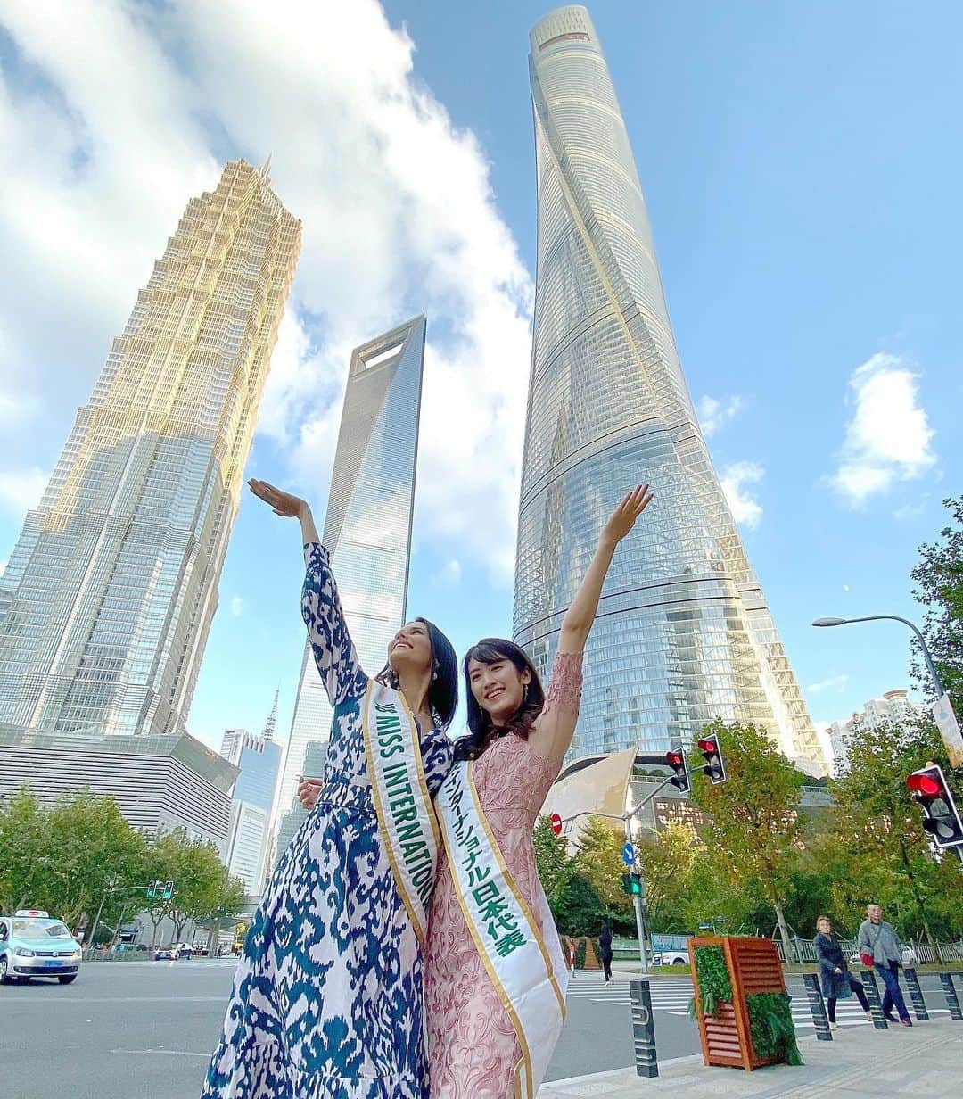 杉本雛乃のインスタグラム：「At gorgeous Miss Paris Shanghai with our lovely beautiful queen @mariemvelazco 🥰 #missinternational2018 #missparis」