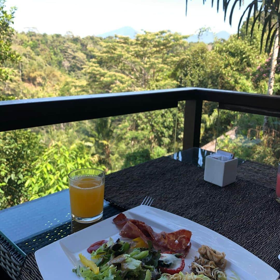 宇内梨沙さんのインスタグラム写真 - (宇内梨沙Instagram)「わたし 夏休み頂いてます。  旅行大好き✨」11月7日 23時57分 - risaunai