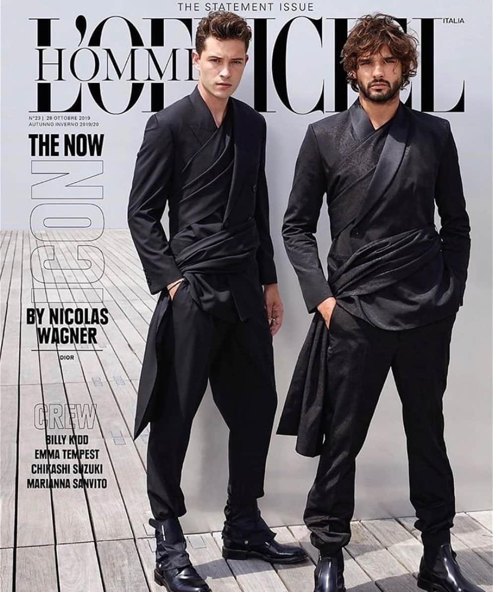 マーロン・テシェイラのインスタグラム：「- THE NOW ICON - The limited edition cover for L’Officiel Hommes Italia Issue n°23. - @lofficielhommesitalia - Thanks a lot Gabriel Ray to make this shoot possible - Work with friends is always better - Getting ready to discover the new era. On newsstands this week. Team Credits: Icon @chico_lachowski @marlontx @marilynagencyparis in @dior by @mrkimjones  Editor in chief @giampietrobaudo  Executive producer & casting director @gabrielreyinc Photographed by @nicolaswagnerphoto  Fashion by @gaultier_comme_jeanpaul  Grooming @lauriezanolettihair  Stay tuned for more.」