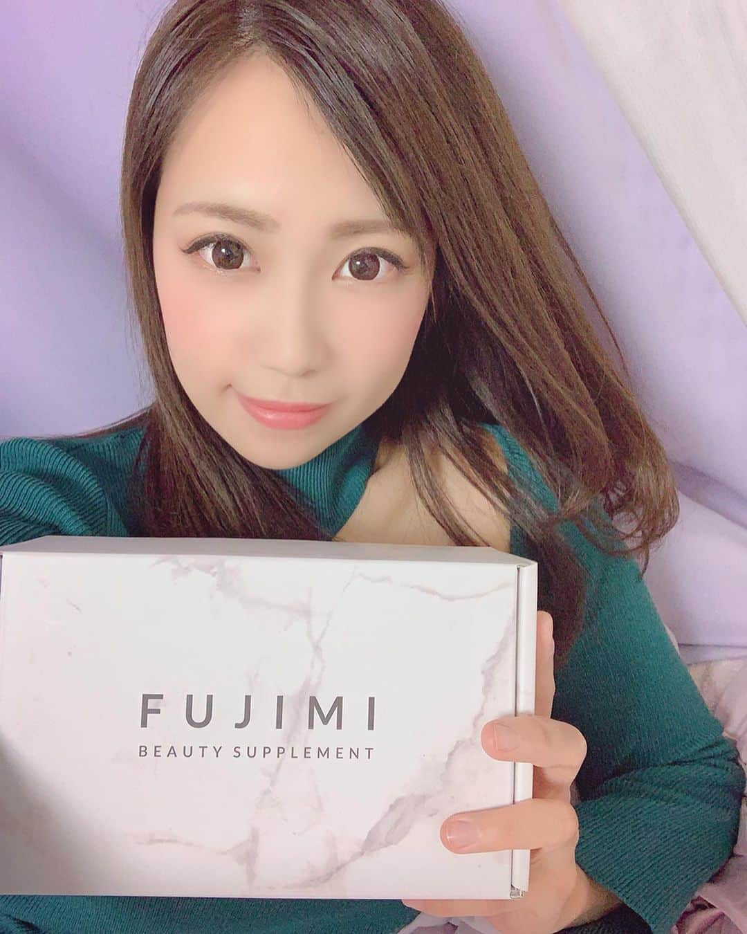 霧島聖子さんのインスタグラム写真 - (霧島聖子Instagram)「カスタマイズサプリメントの『FUJIMI』 飲んでみました🌼🌼 公式サイトで23の質問に答えると その人にあったカスタマイズのサプリメントを用意してもらえます(♡ ᐛ ) 私はビタミンが足りてないみたい😌圧倒的野菜不足だな笑  基本昼夜逆転生活なのでこうやって サプリで補えるのはありがたいよね！ 可愛い巾着もついてくるので日々携帯して飲み続けようと思います〜提供ありがとうございました！  @fujimi_official  #FUJIMI #カスタマイズサプリ #肌診断 #FUJIMIサプリ #フジミ #PR #サプリメント #サプリ #美容 #トラブル解消 #美肌 #肌質改善 #肌ケア #肌断食 #美容サプリ #美容」11月8日 1時14分 - seiko_kirishima